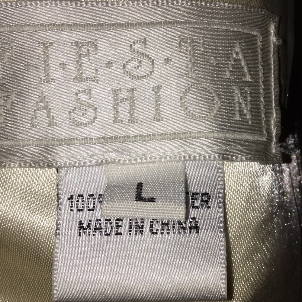 🥂PROM DRESS in a pretty champagne color!🥂 - Picture 5 of 5